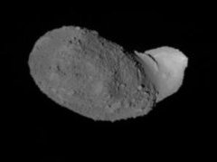 Фотография астероида Итокава с сайта JAXA Фотография астероида Итокава с сайта JAXA