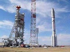"Протон-М" на стартовой площадке. Архивное фото с сайта Федерального космического агентства "Протон-М" на стартовой площадке. Архивное фото с сайта Федерального космического агентства