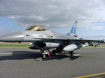 F-16.    aviation-top-pics.com