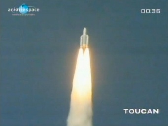   Helios 2B   - Ariane 5.    arianespace.com