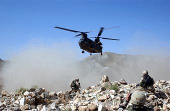 CH-47 Chinook  .     