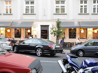 ,    News Cafe.    relax.by