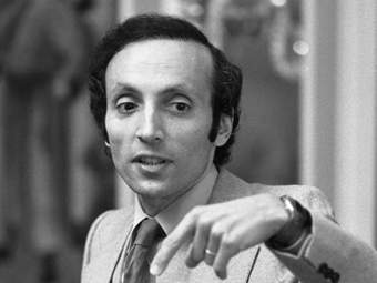  .  1980    ©AP 