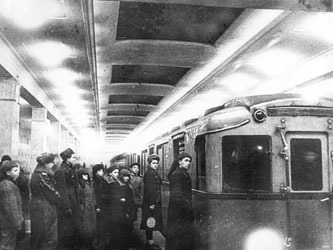   -   . 1944 .    mosmetro.ru