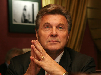  .   Alexey Yushenkov   wikipedia.org